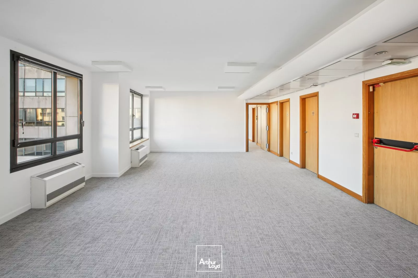 Bureaux fonctionnels proche du Métro - Bail de courte durée