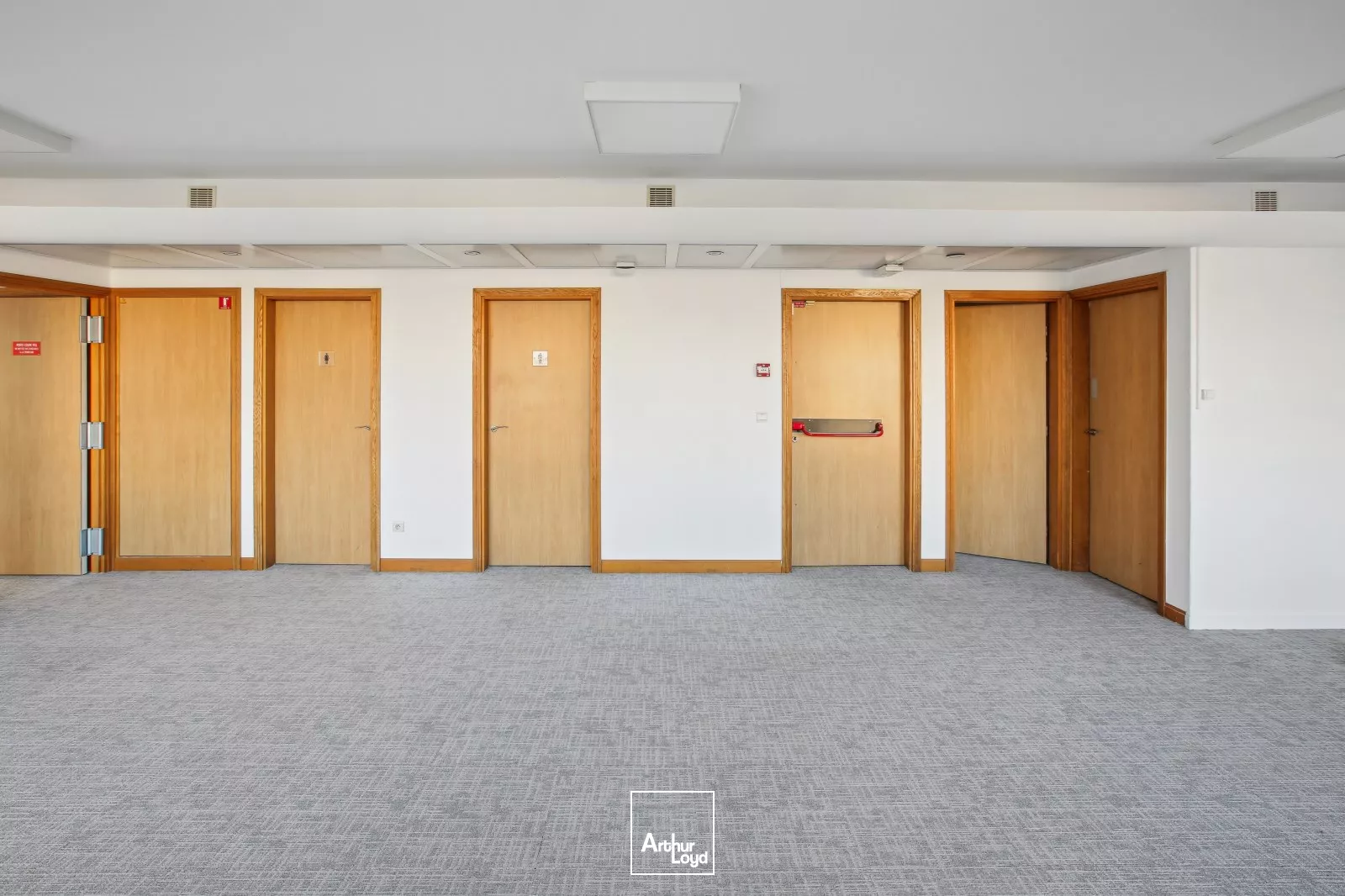 Bureaux fonctionnels proche du Métro - Bail de courte durée