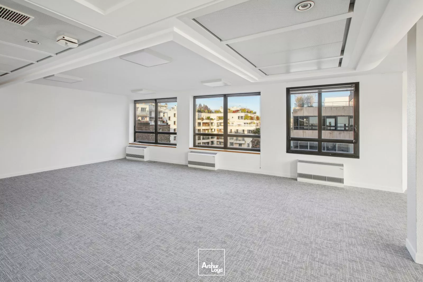 Bureaux fonctionnels proche du Métro - Bail de courte durée