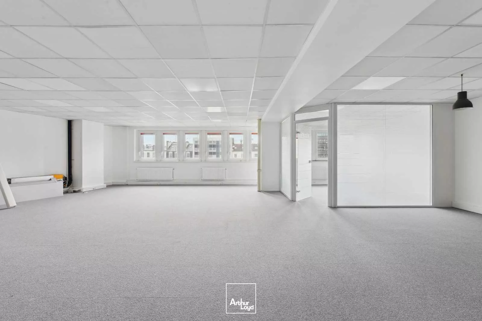 BUREAUX FONCTIONNELS - RARE SUR LE SECTEUR - NEUILLY SUR SEINE PROCHE METRO