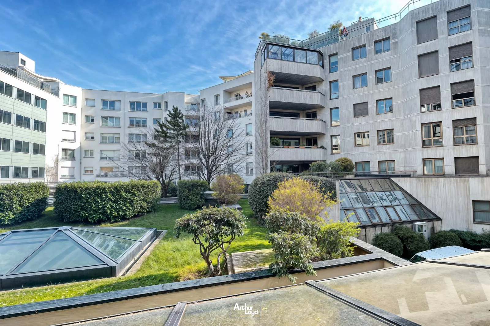 LEVALLOIS PERRET - BUREAUX D'EXCEPTION A LOUER - OPEN SPACE LUMINEUX - RARE