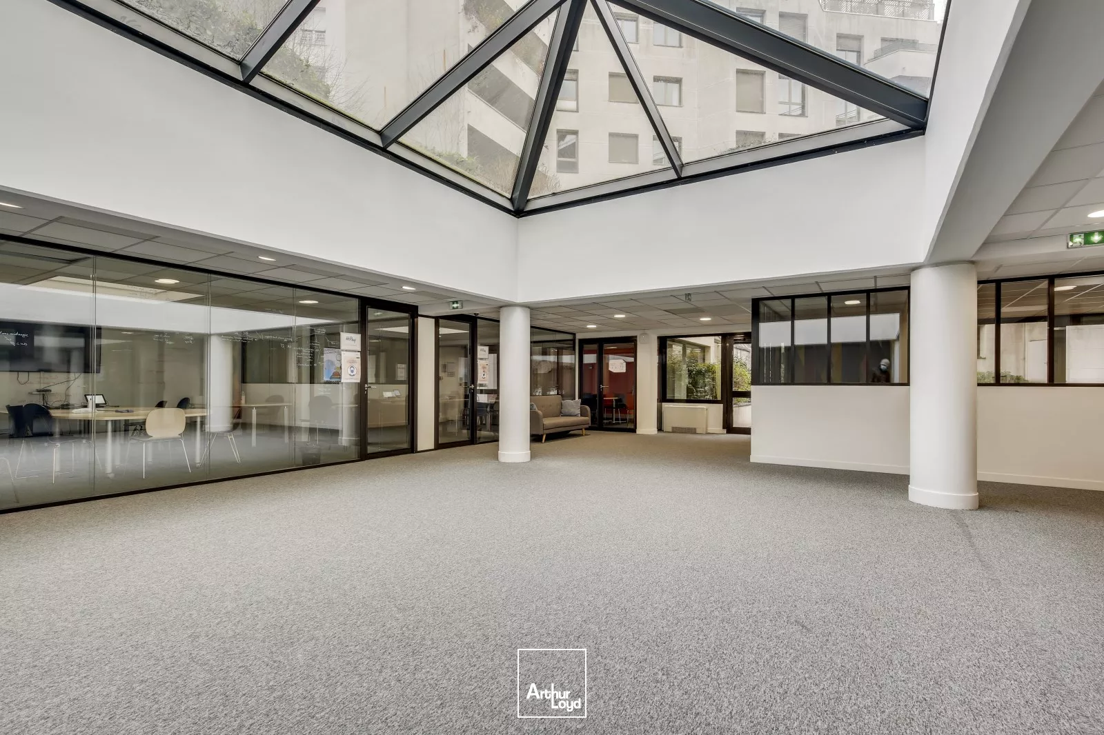 LEVALLOIS PERRET - BUREAUX D'EXCEPTION A LOUER - OPEN SPACE LUMINEUX - RARE