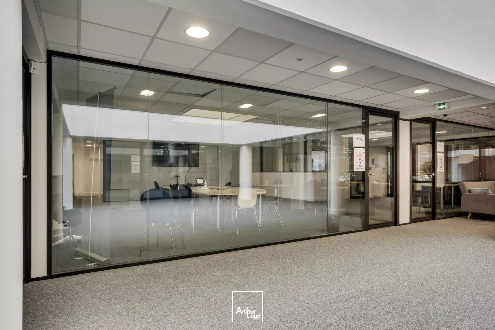 LEVALLOIS PERRET - BUREAUX D'EXCEPTION A LOUER - OPEN SPACE LUMINEUX - RARE