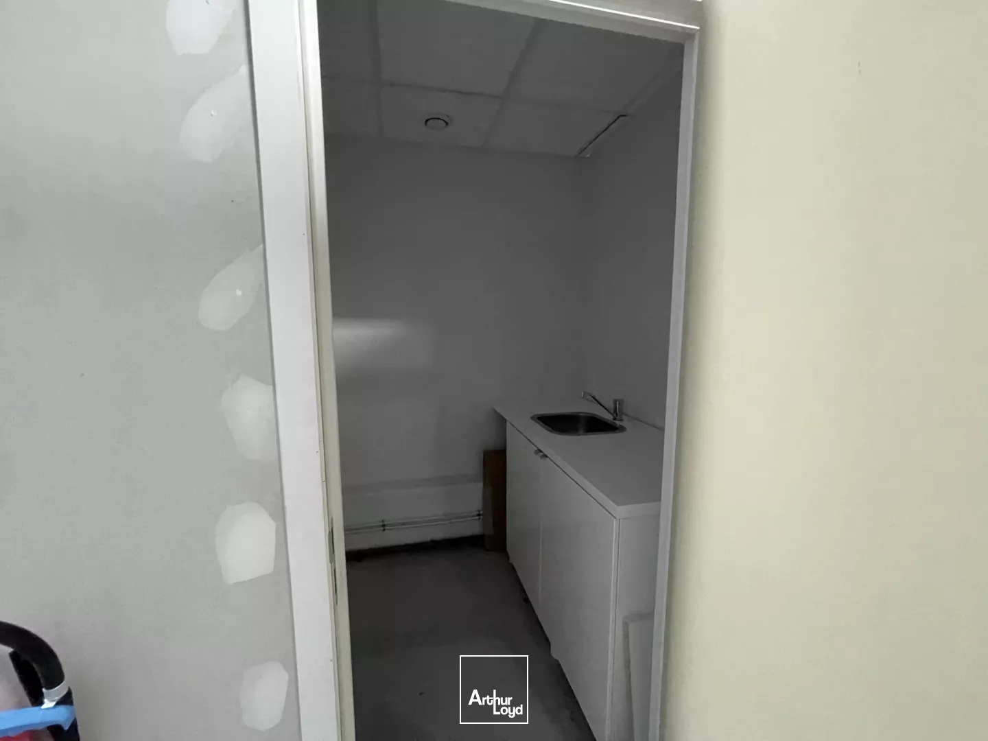 RARE! Zone Auchan ARRAS local de 675m2 à louer