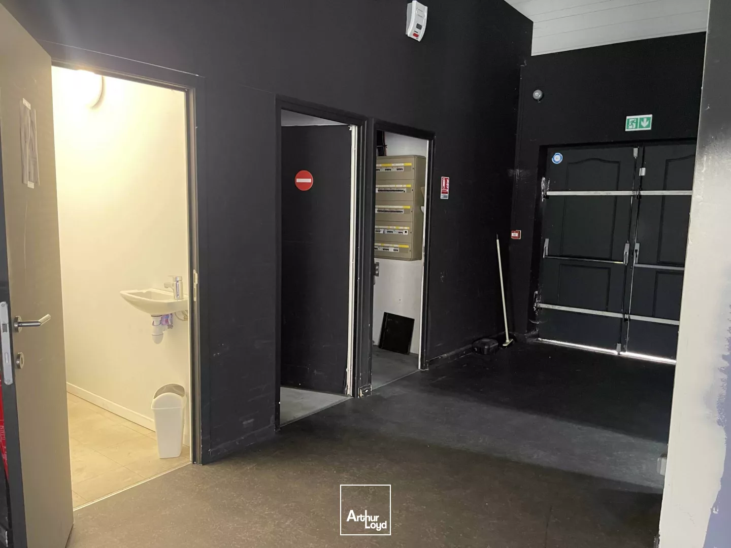 RARE! Zone Auchan ARRAS local de 675m2 à louer