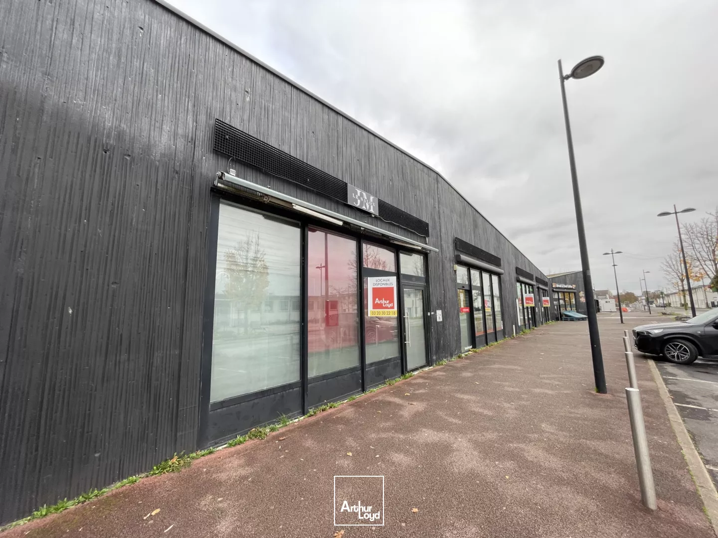 3 locaux commerciaux à louer Bois du Quesnoy Hautmont