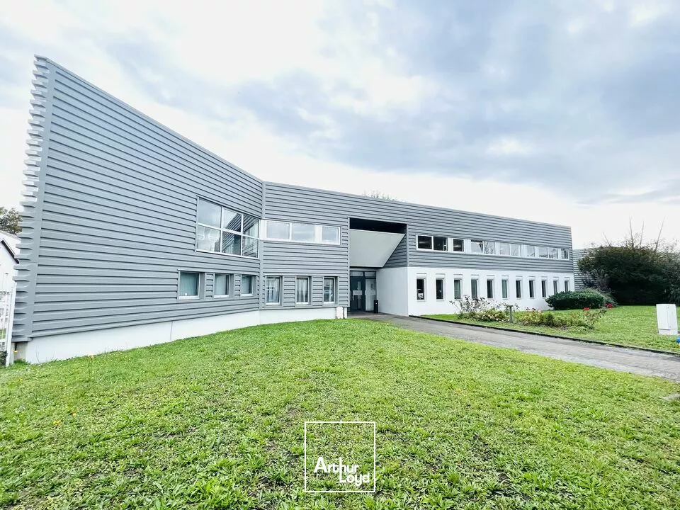 BUREAUX à LOUER de 197 m²