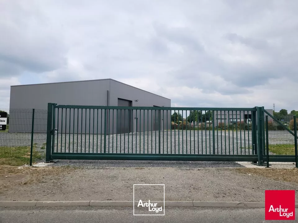 LOCATION AXE LE MANS ANGERS BATIMENT 400m²