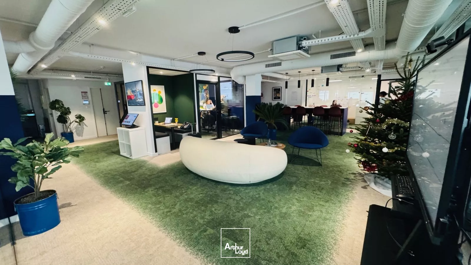 PLATEAUX DE BUREAUX 300 M² PORT DE COMMERCE