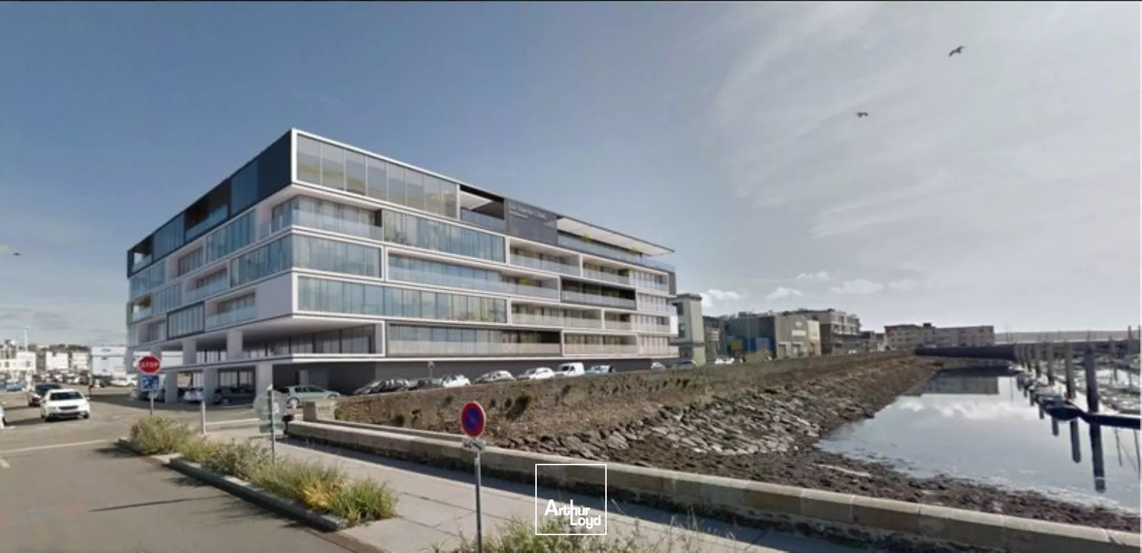 PLATEAUX DE BUREAUX 300 M² PORT DE COMMERCE