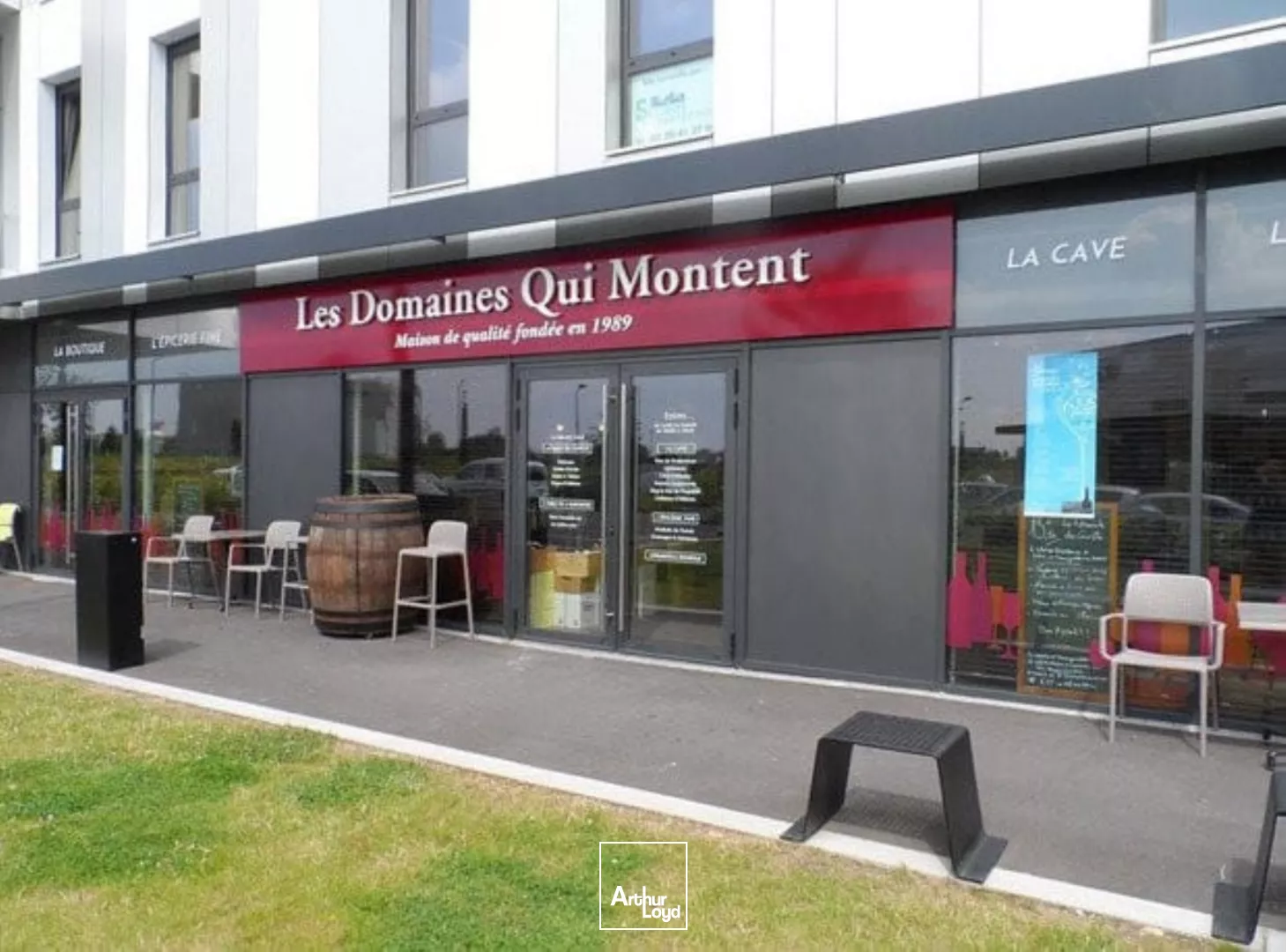 Local commercial à Louer à Lesquin de env 115 m2 