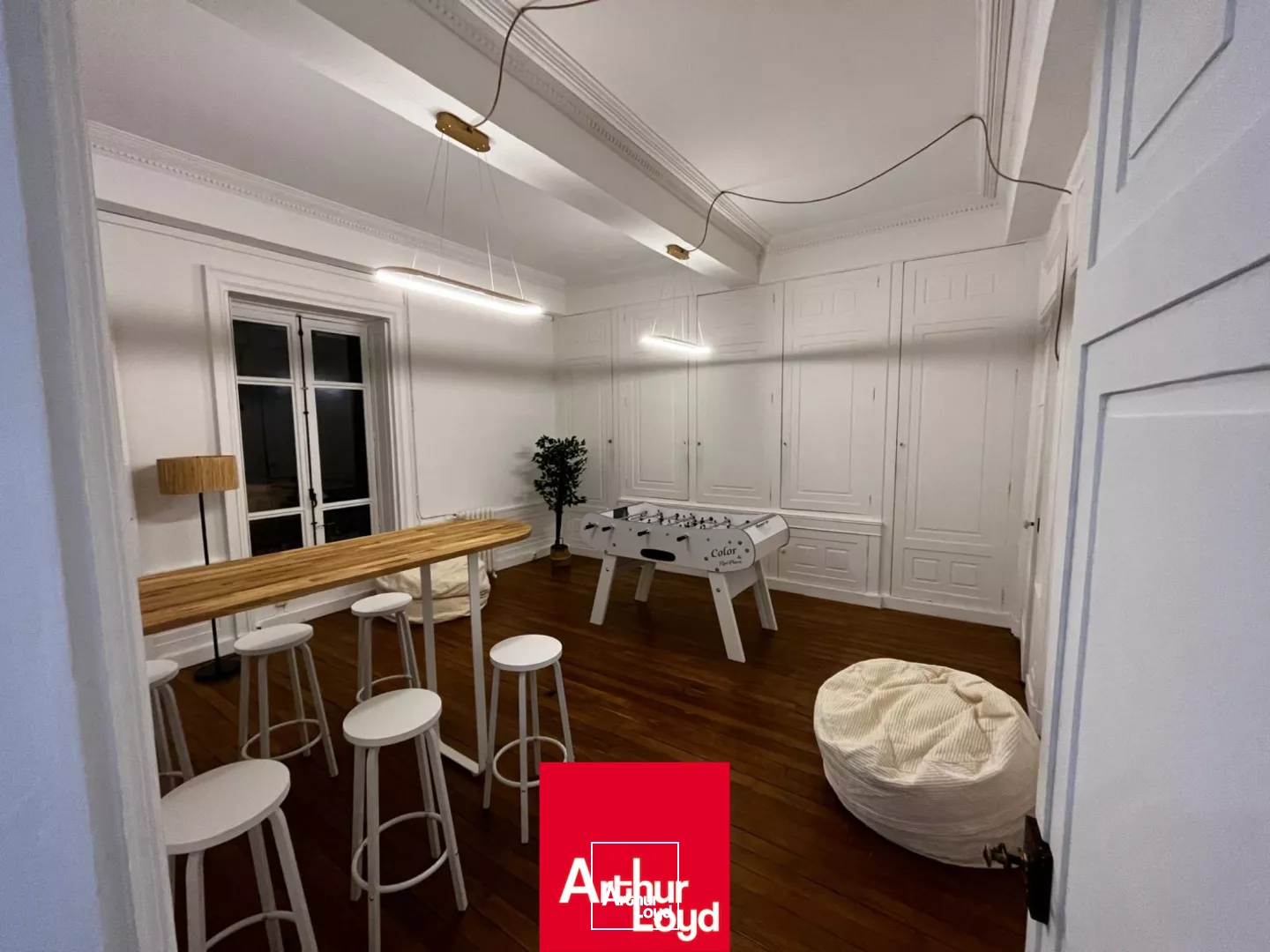 A louer, bureaux emplacement n°1 rue Nationale à Villefranche sur Saône.