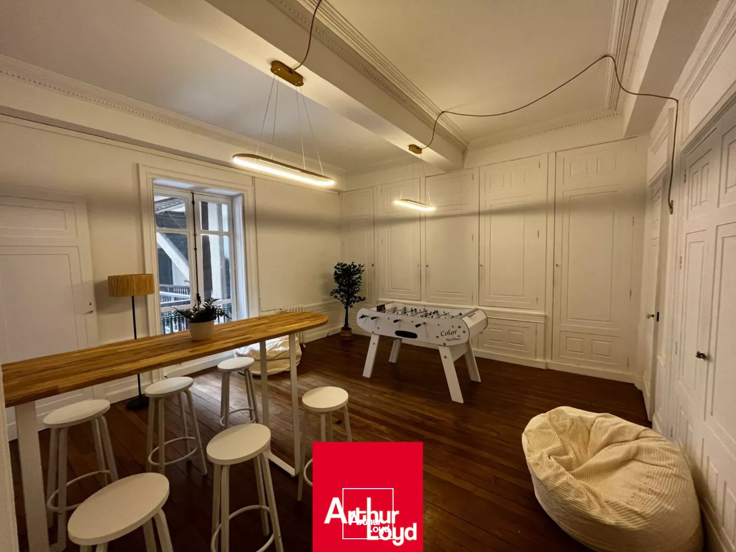 A louer, bureaux emplacement n°1 rue Nationale à Villefranche sur Saône.