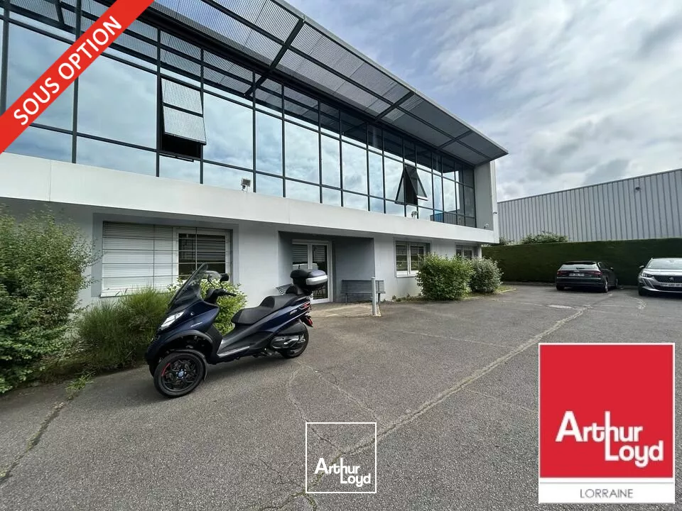 LOCAL D'ACTIVITE - ENTREPOT à VENDRE de 1195 m²