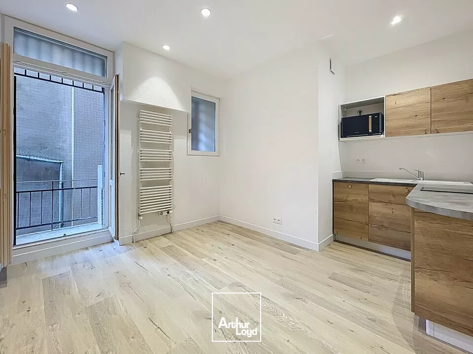 BUREAUX à VENDRE de 207 m²