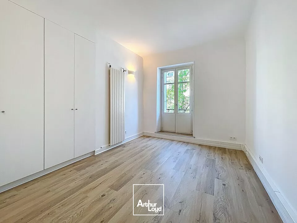 BUREAUX à LOUER de 207 m²