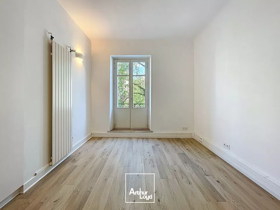 BUREAUX à LOUER de 207 m²