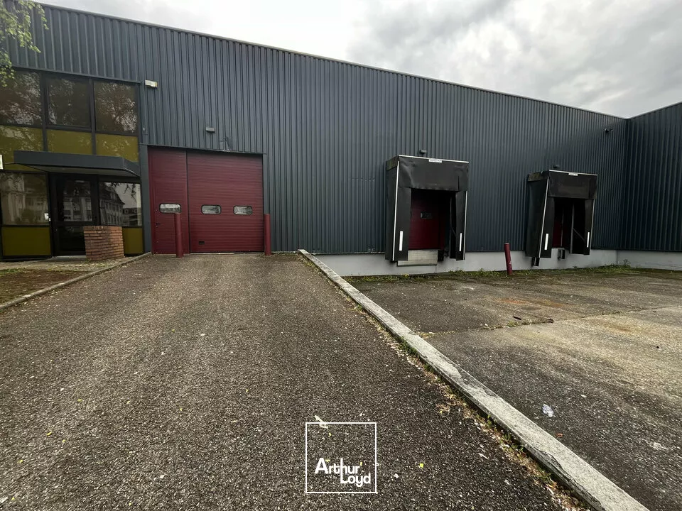 LOCAL D'ACTIVITE - ENTREPOT à LOUER de 1517 m²
