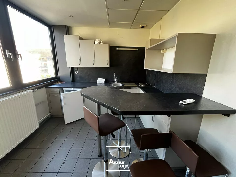 BUREAUX à VENDRE de 367 m²