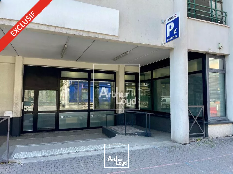 Plateau de bureaux à louer - Ville préfecture