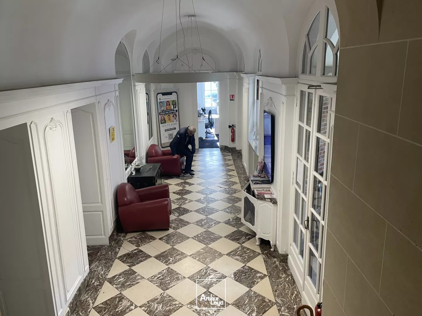 À louer : Bureaux de caractère avec grand terrain - Accessibilité idéale sur les Grands Boulevards