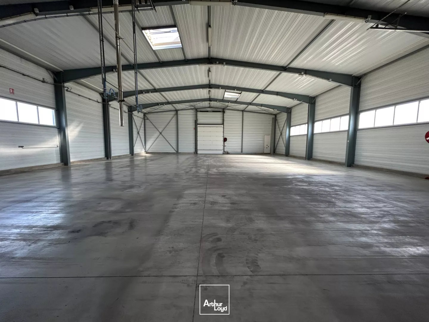 Local d'activité à vendre 