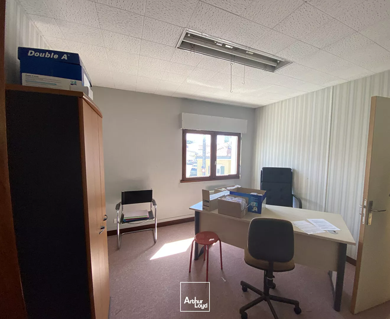 A VENDRE, Local commercial 440 m² environ - La Rochelle Rompsay