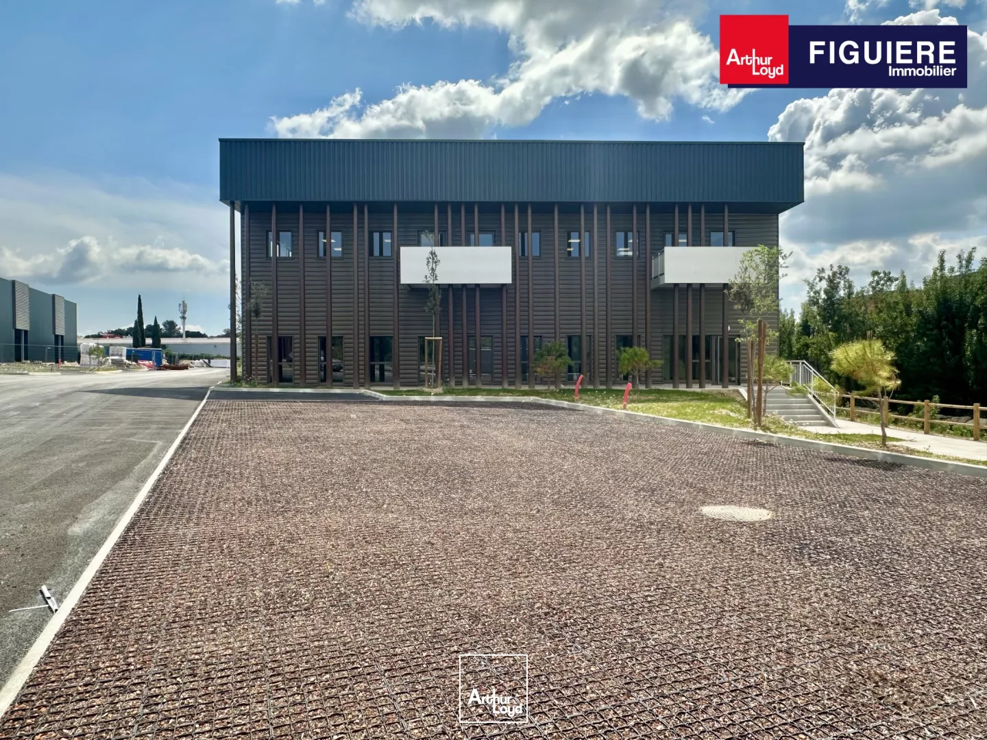 Bâtiment d'activités neuf à louer sur VENELLES