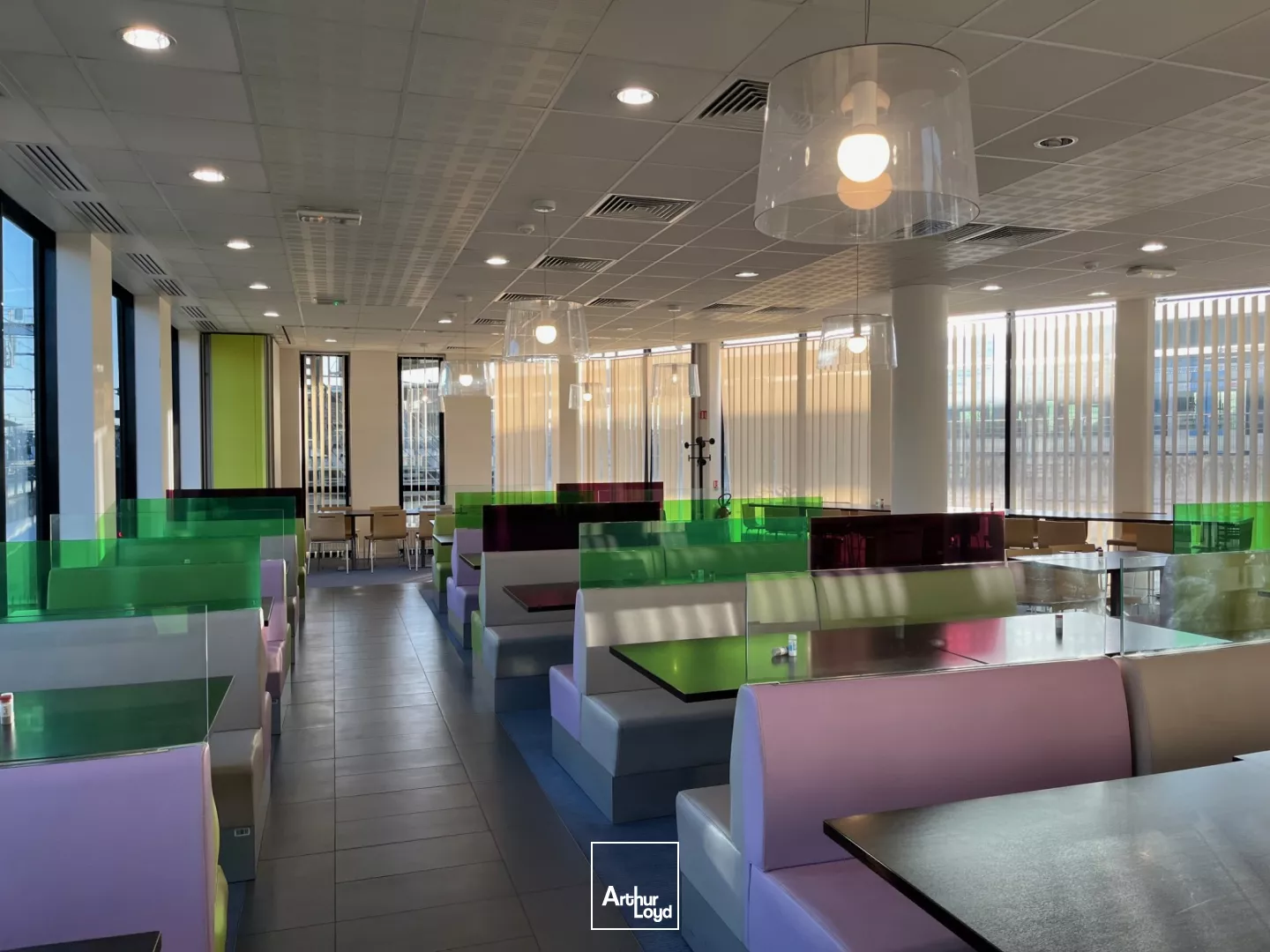 IMMEUBLE DE BUREAUX A LOUER PIED DE GARE ERMONT-EAUBONNE