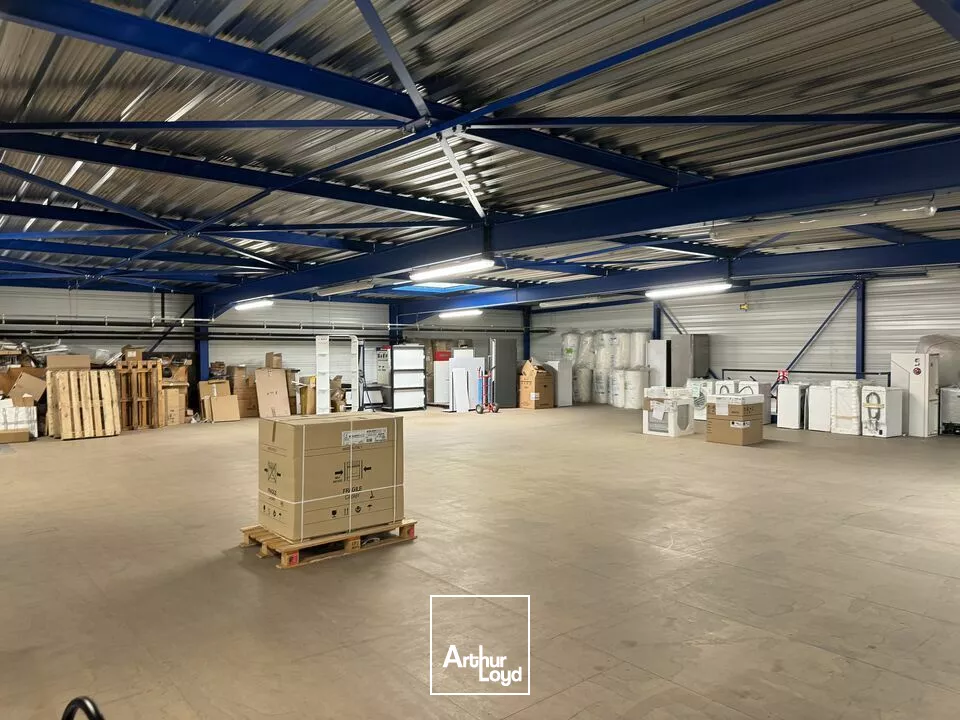 LOCAL D'ACTIVITE 974 m² - SENNECEY LES DIJON - A VENDRE