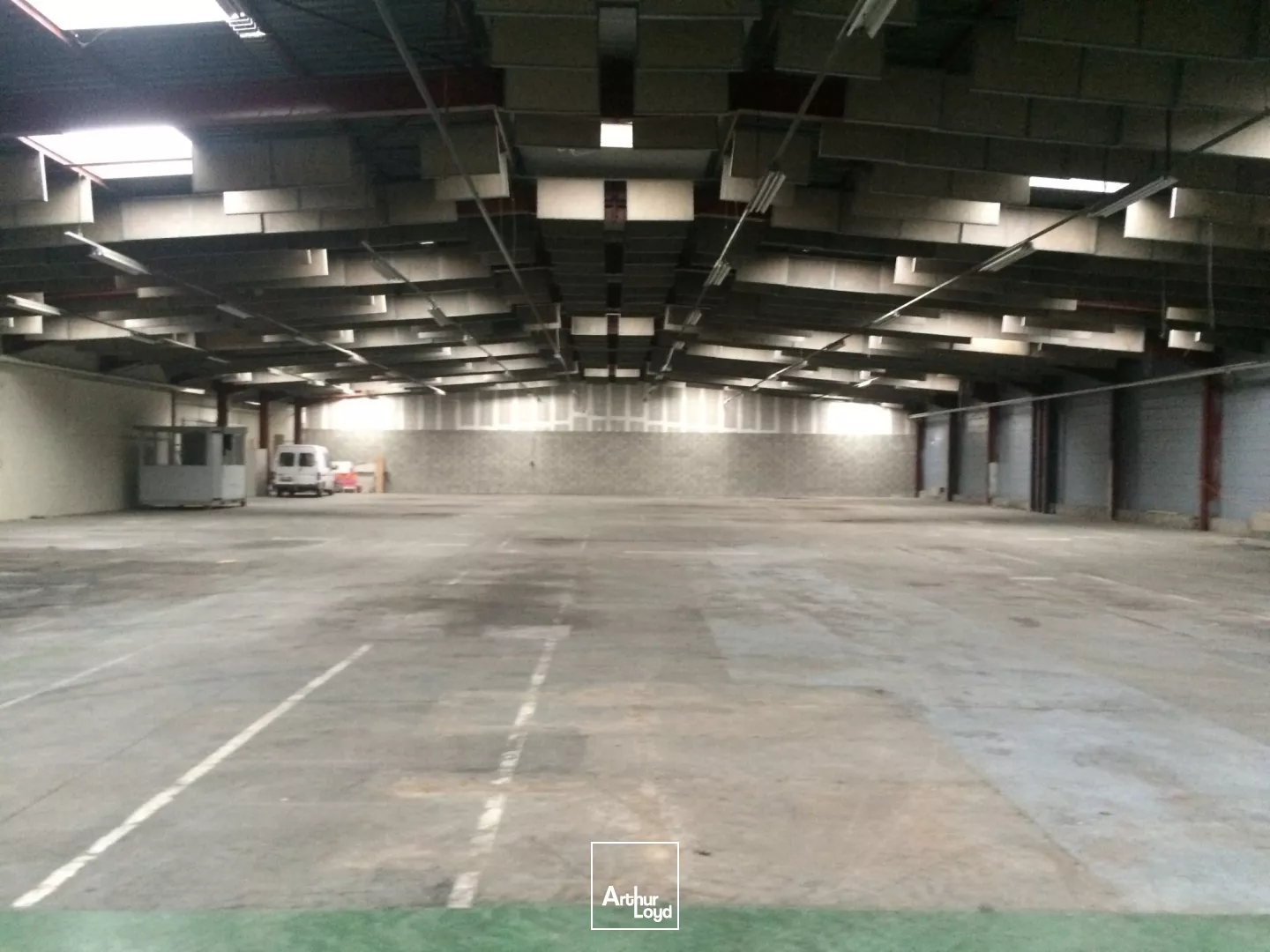 Orléans Est Métropole - Cellule d'activités à louer - 630 m2