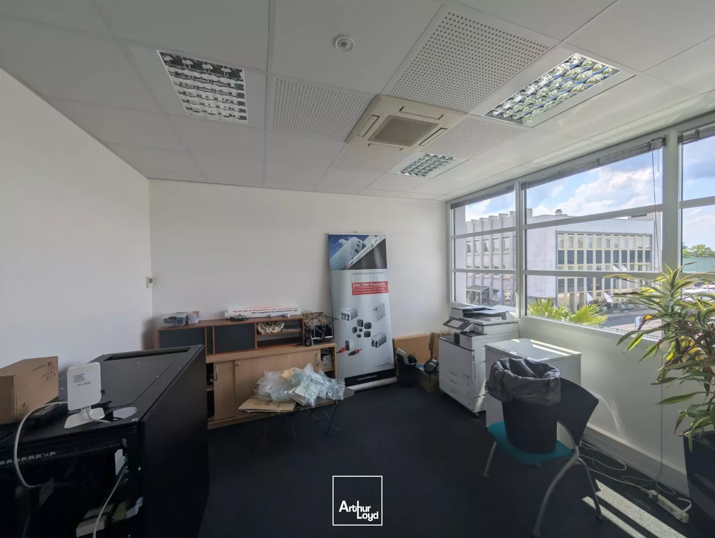 Bureaux avec stockage à louer