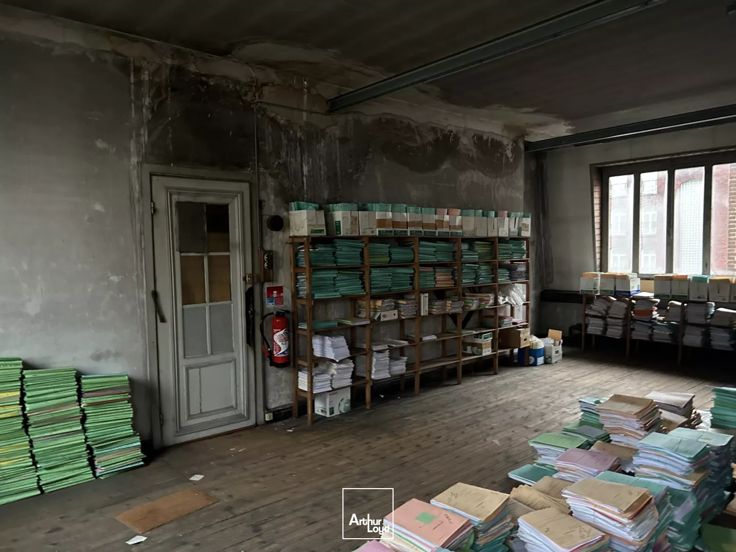 À vendre : Bureaux spacieux et lumineux au coeur d'un quartier dynamique de Roubaix - Accessibilité optimale et forte attractivité