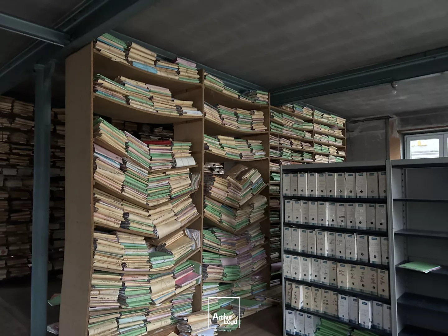 À vendre : Bureaux spacieux et lumineux au coeur d'un quartier dynamique de Roubaix - Accessibilité optimale et forte attractivité