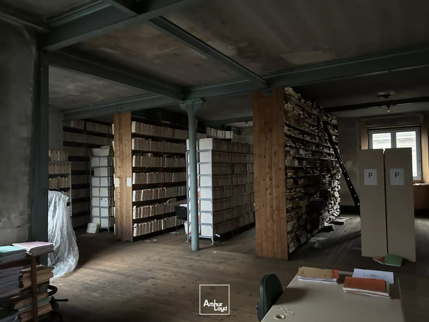 À vendre : Bureaux spacieux et lumineux au coeur d'un quartier dynamique de Roubaix - Accessibilité optimale et forte attractivité