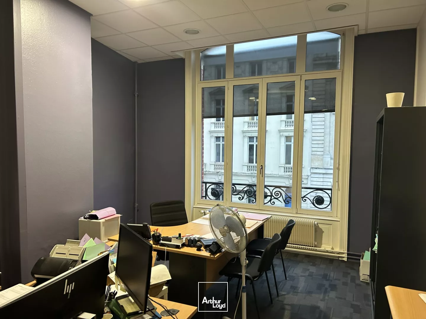 À vendre : Bureaux spacieux et lumineux au coeur d'un quartier dynamique de Roubaix - Accessibilité optimale et forte attractivité