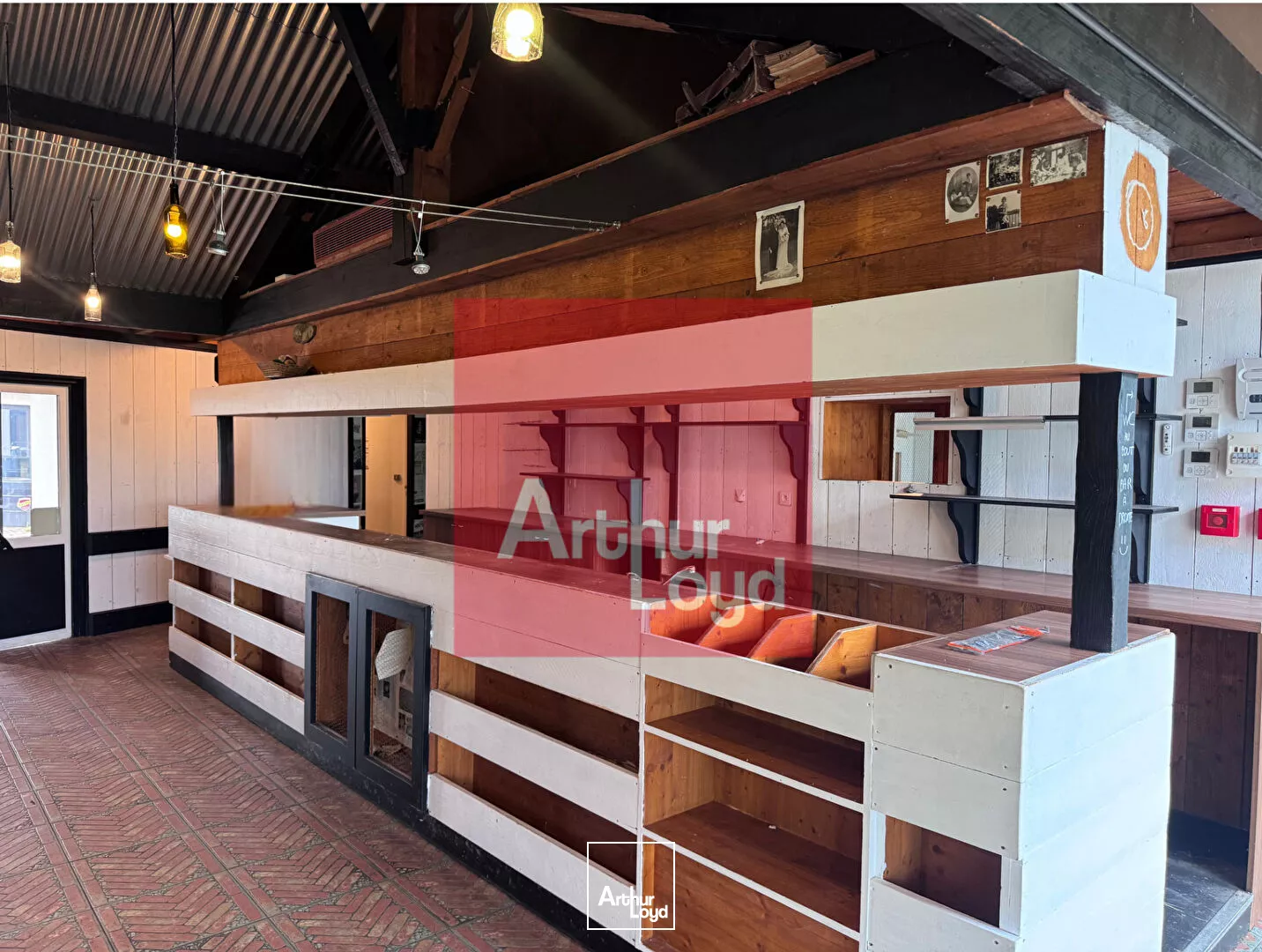 Local commercial Villeneuve Sur Lot 390 m2