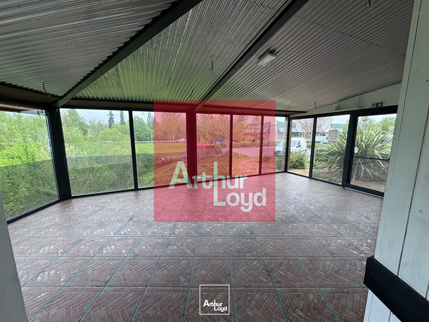 Local commercial Villeneuve Sur Lot 390 m2