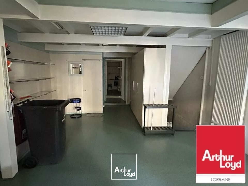 LOCAL COMMERCIAL à VENDRE de 252 m²