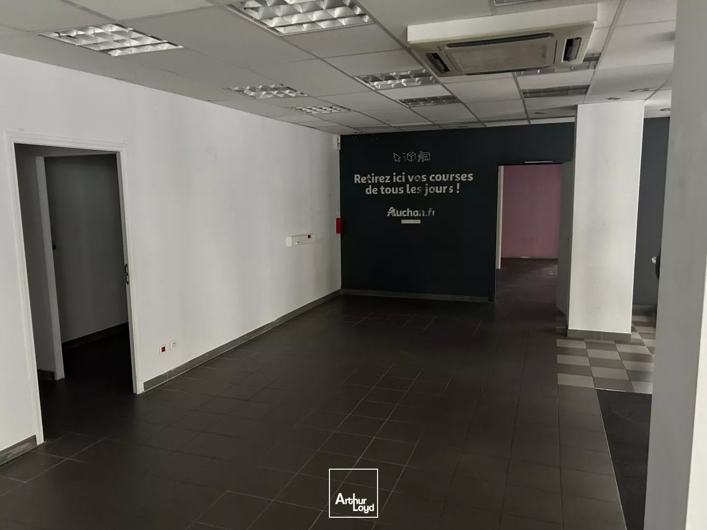 Local Commercial avec vitrine 123m² - Centre ville d'Amiens