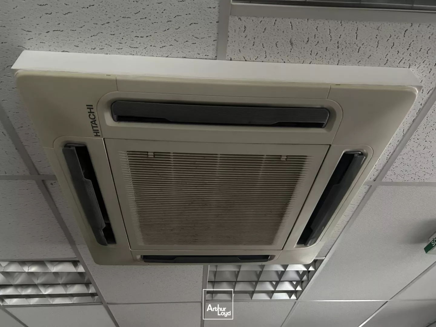 Local Commercial avec vitrine 123m² - Centre ville d'Amiens