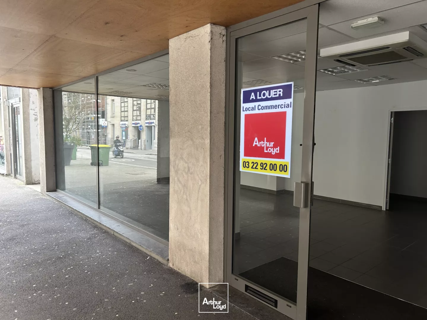 Local Commercial avec vitrine 123m² - Centre ville d'Amiens