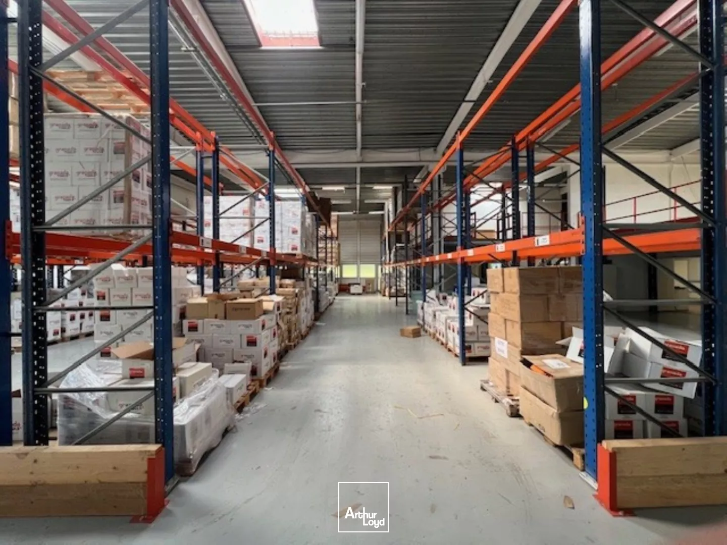 BELLE SURFACE D'ENTREPOT A LOUER