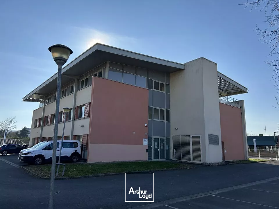 BUREAUX à VENDRE de 1249 m²