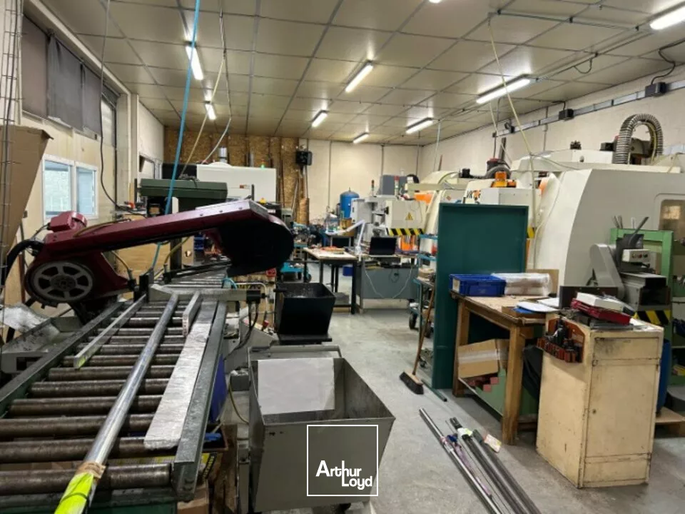 VALENCISSE - VENTE LOCAL D'ACTIVITÉ DE 557 M²