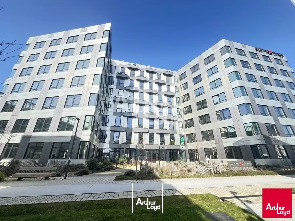 CESSON SEVIGNE - BUREAUX A LOUER - 3 422 M² - DIVISIBLE