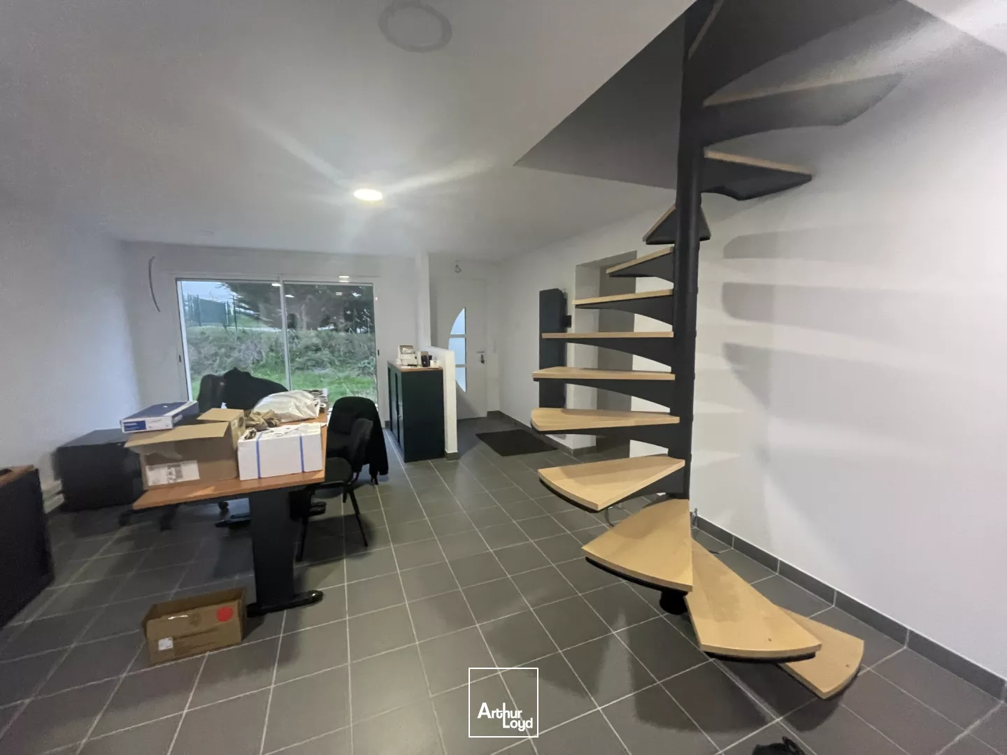 A VENDRE sur Amblainville !Local d'activité d'environ 584 m2 à Amblainville