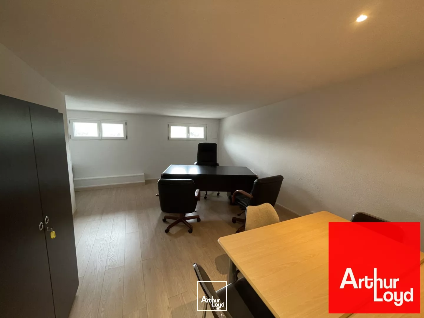 BUREAUX MEUBLES ET RENOVES 180 M² - FREJORGUES OUEST