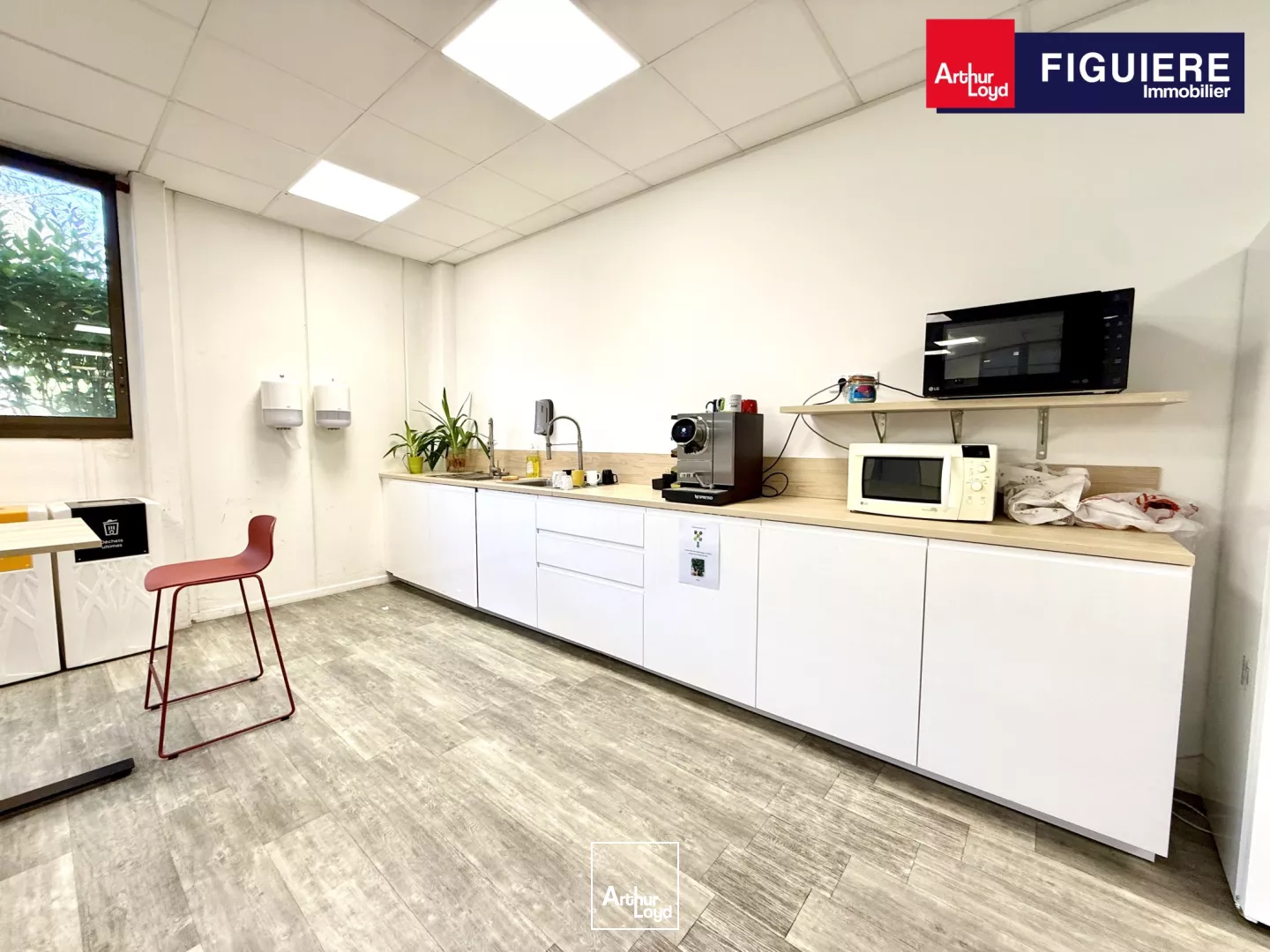 BUREAUX A LOUER AVEC PARKINGS PRIVATIFS SUR LE POLE D'ACTIVITÉS D'AIX