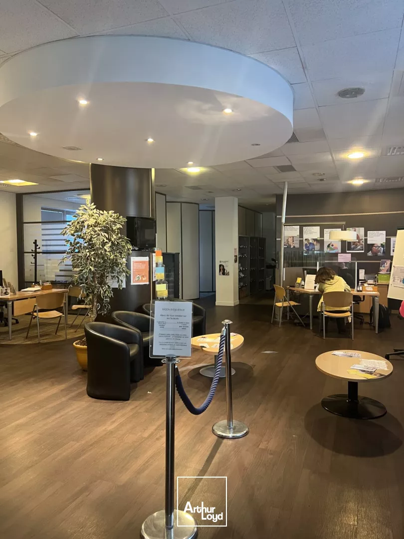 Bureaux à louer à MONTIGNY LE BRETONNEUX 78180